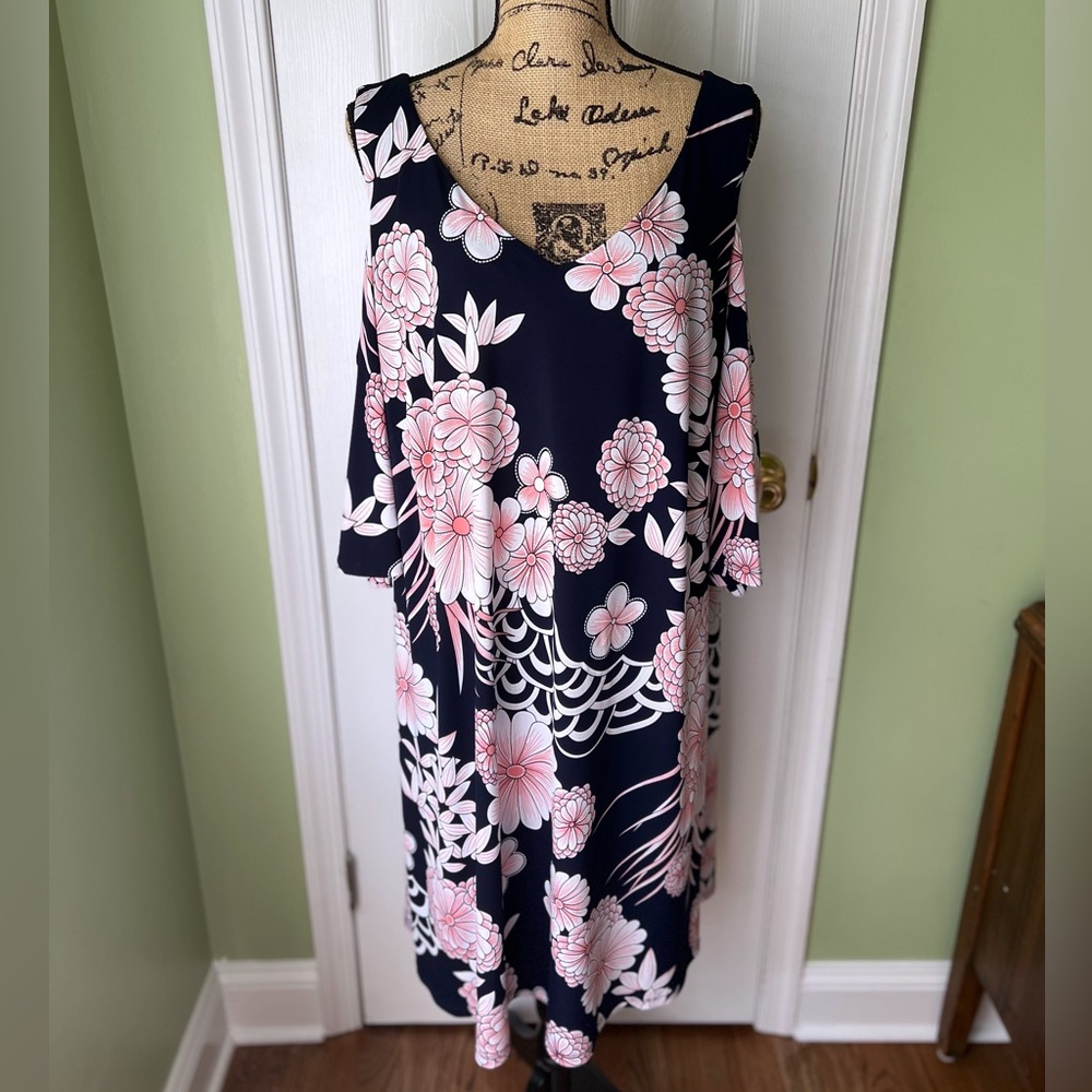 Connected by Macys Plus Size Cold Shoulder Dress | 18W